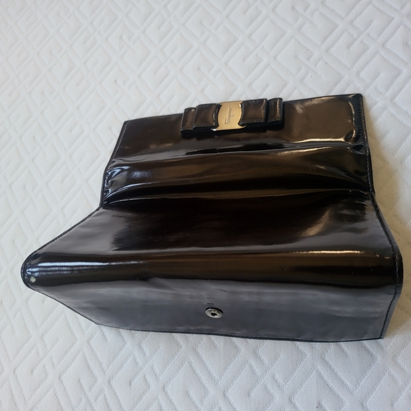 Salvatore Ferragamo Black and Silver Large Wallet Sleek Design - Picture 7 of 9